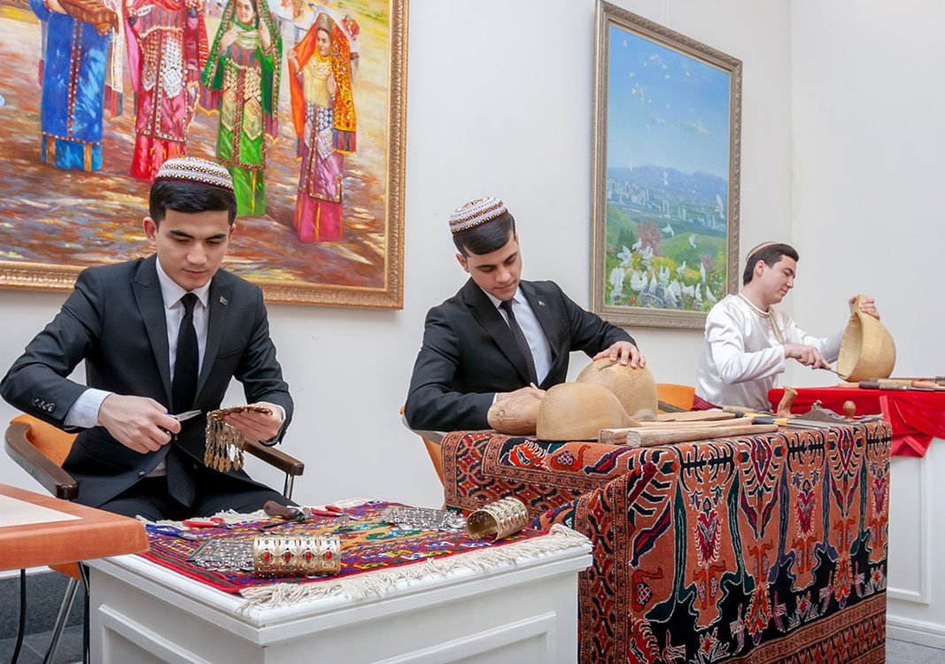 Türkmenistanda talyp ýigitleriň arasynda yglan edilen bäsleşigiň jemleýji tapgyry geçirildi